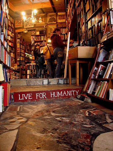 Best Book Stores in Dhaka